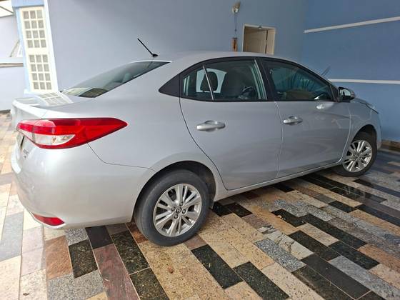 TOYOTA YARIS 1.5 16V FLEX SEDAN XL PLUS TECH MULTIDRIVE